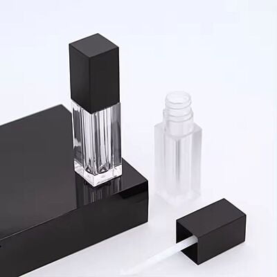 Lipstick - SQUARE - BLACK Cap - 4.5ml - Short FAT Container - Acrylic